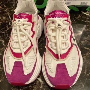 New Dolce and Gabbana women’s EU 39